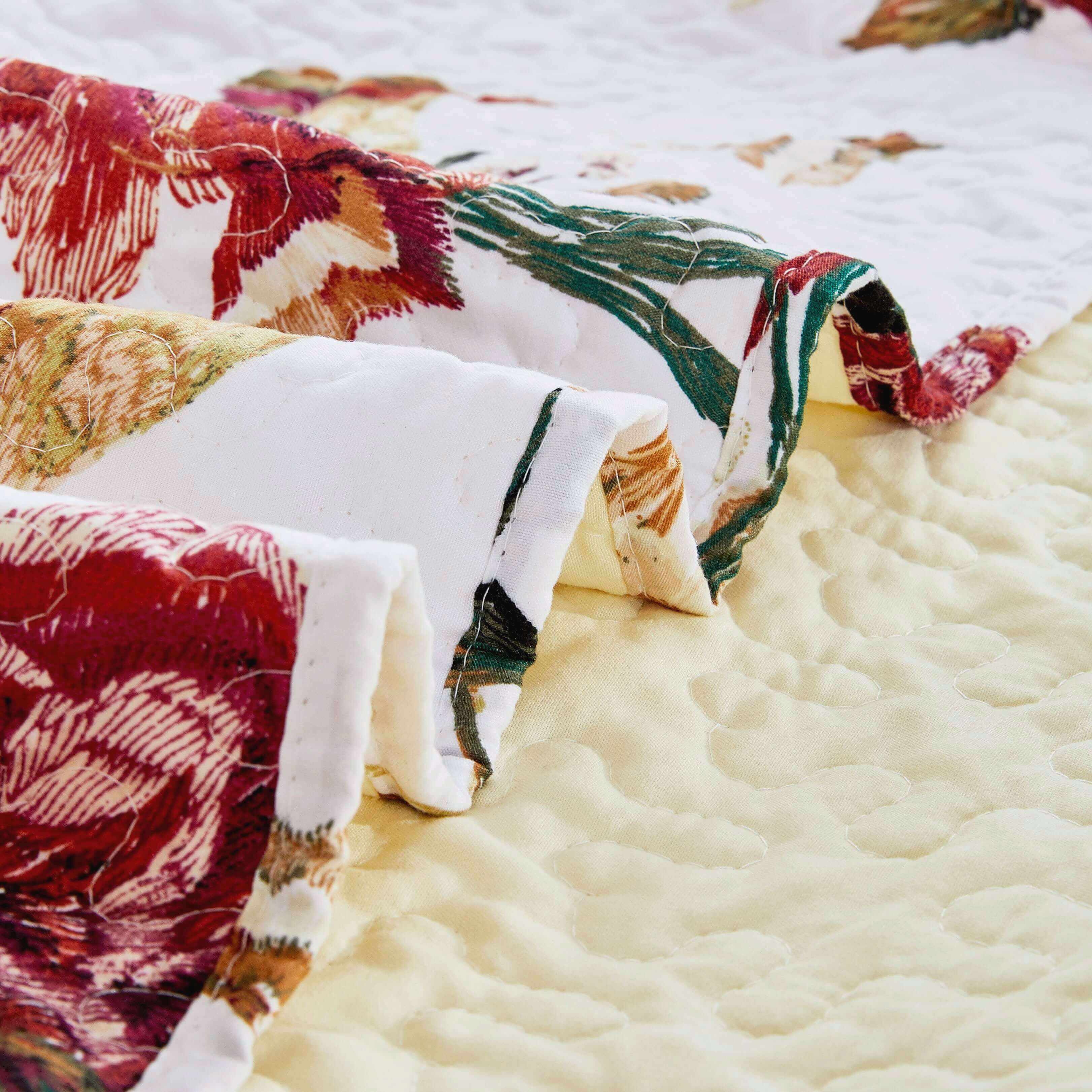 Taterbush Vintage Rose Garden Hummingbirds Burgundy White Reversible Floral Quilt Set (SD-7676)