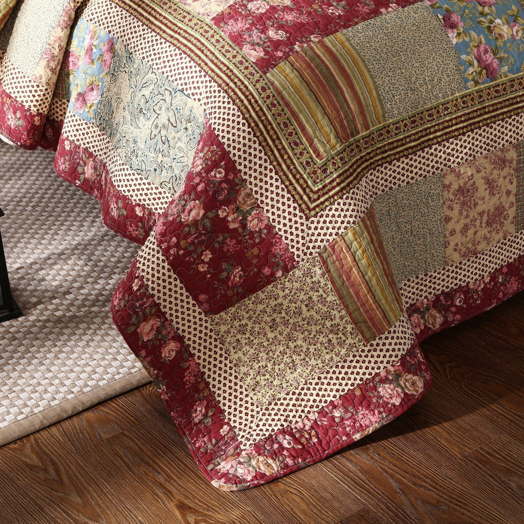 Tache Fairy Tale Tea Party Beige Burgundy Paisley Floral Cotton Patchwork Quilt Set (DXJ103443)