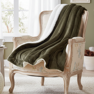 Tache Super Soft Evergreen Micro Fleece Green Sherpa Throw Blanket
