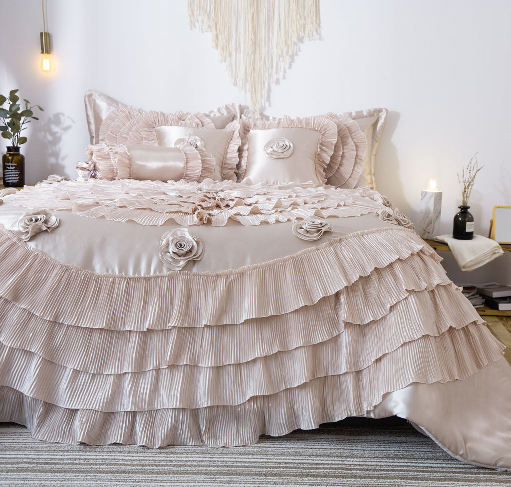Tache Satin Ruffle Luxury Floral Champagne Beige Frosted Field Comforter Set (MZ1051)
