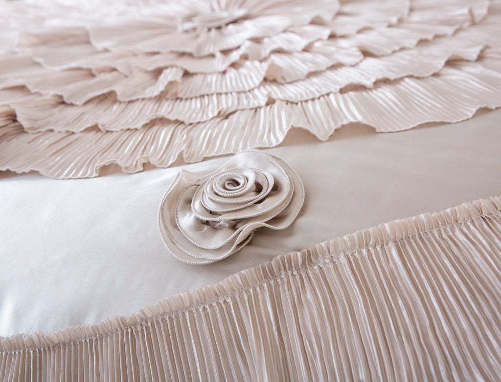 Tache Satin Ruffle Luxury Floral Champagne Beige Frosted Field Comforter Set (MZ1051)