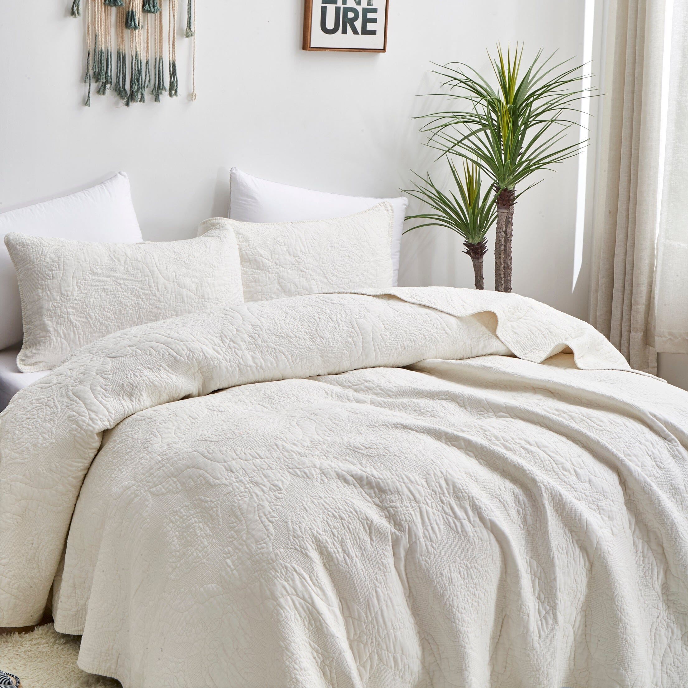 Tache Vanilla Cream Ivory Paisley Damask Stitch Matelassé Cotton Quilt Set (JHW-643)