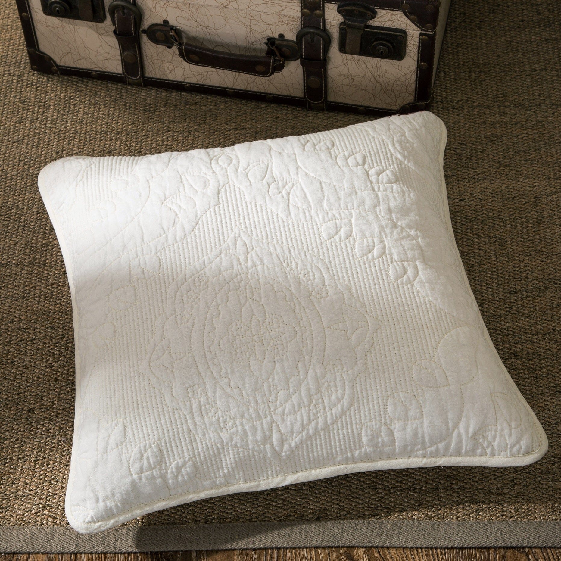 Tache Cotton Ivory White Paisley Damask Matelassé Powder Snow Cushion Covers / Euro Sham (JHW-643)