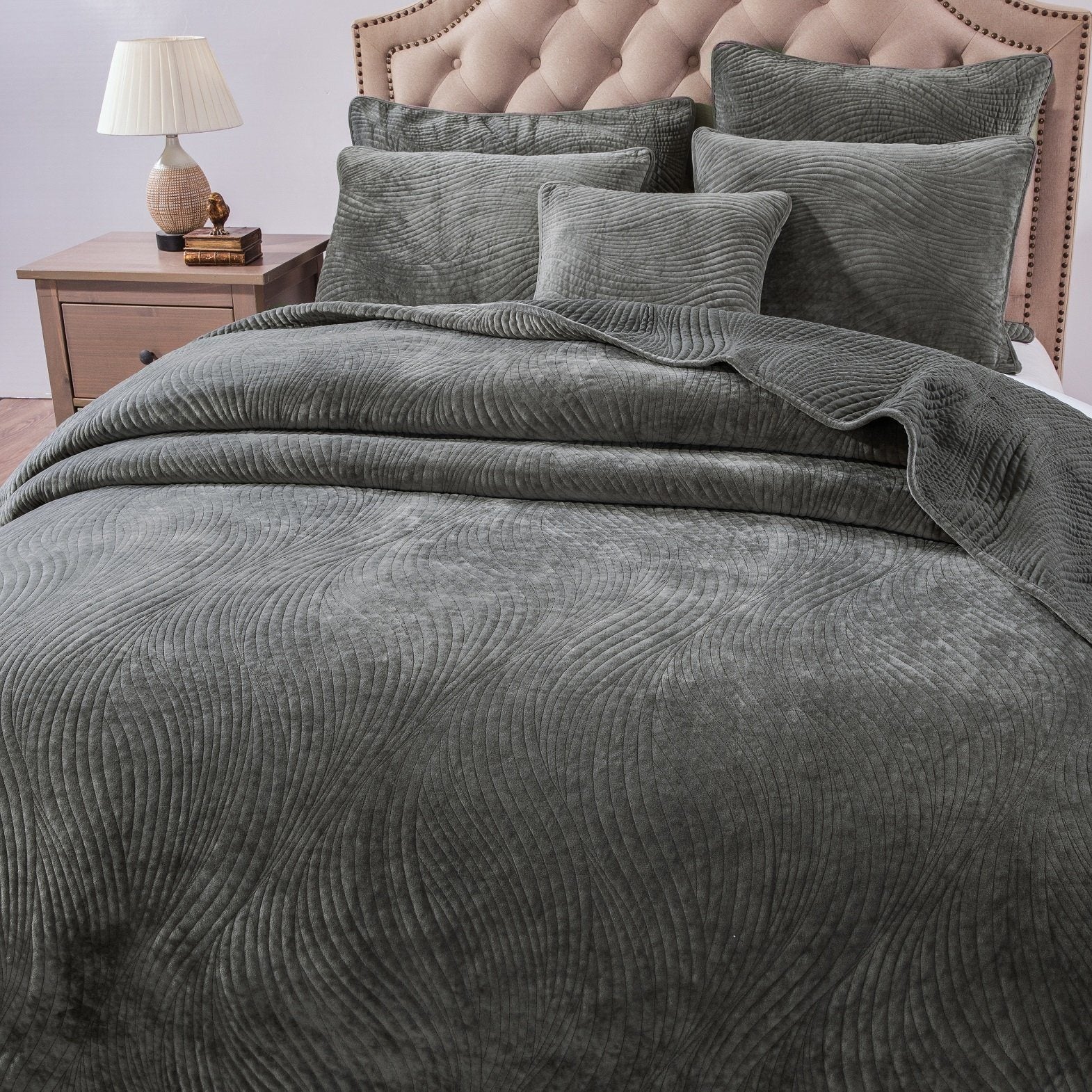 Tache Plush Dreams Dark Taupe Chocolate Waves Velvet Quilt Set (JHW-852BR)