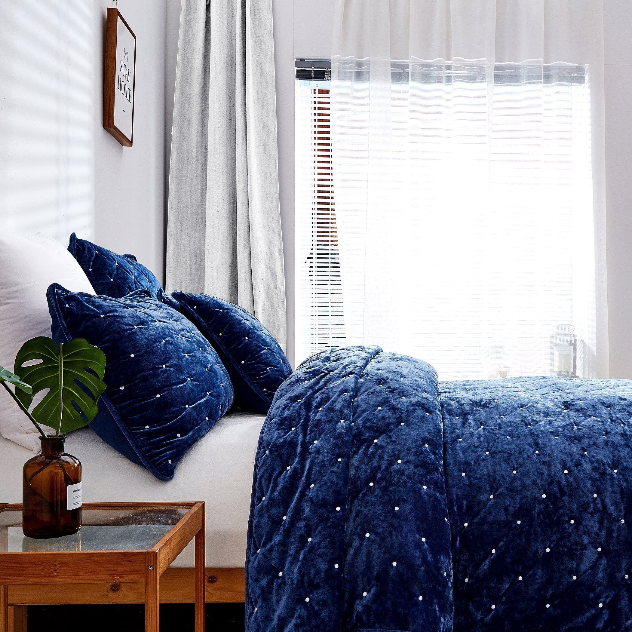 Tache Plush Dreams Dark Royal Blue Tufted Velvet Quilt Set (JHW-853DB)