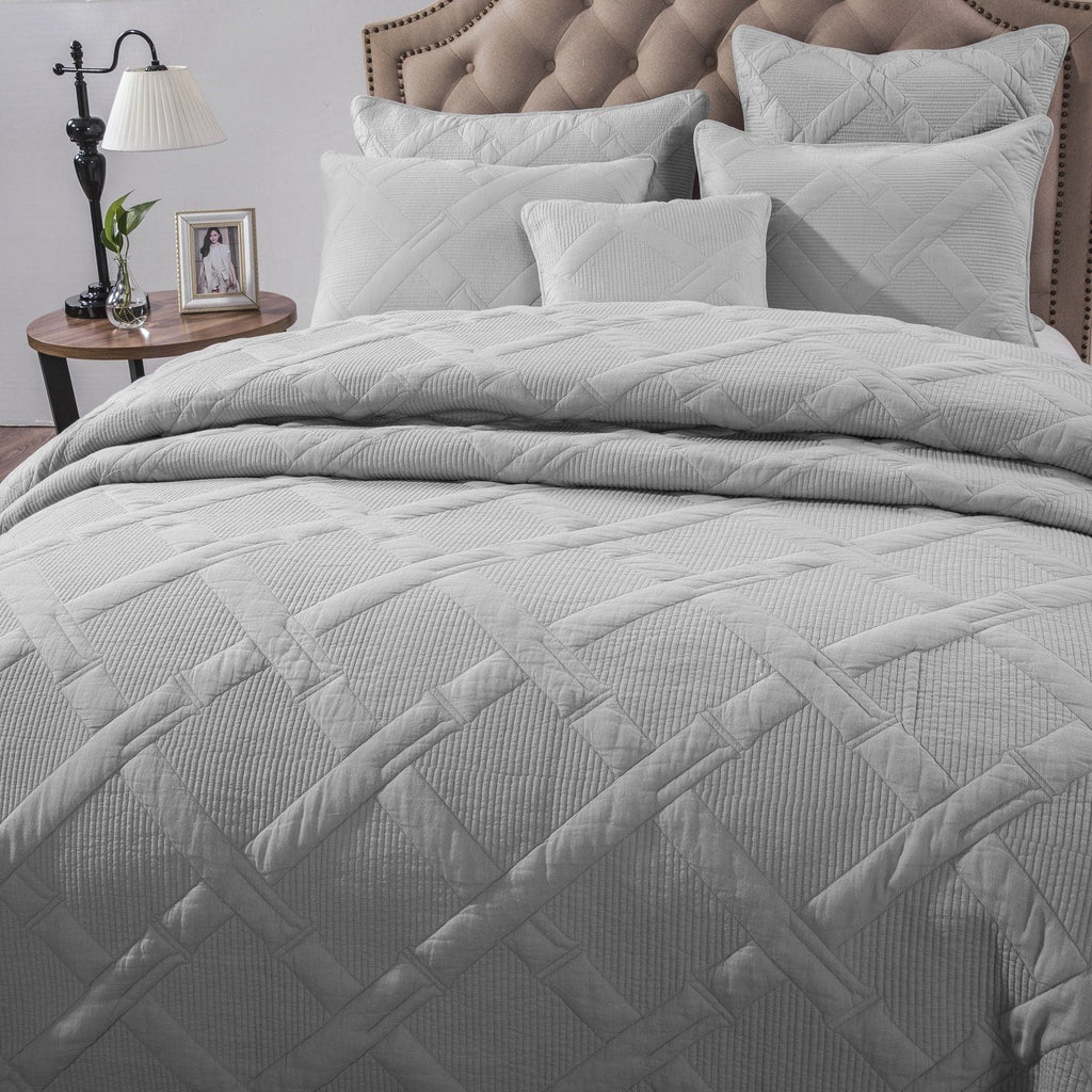 Tache Soothing Pastel Silver Diamond Stitch Light Gray Cotton Quilt Set (JHW-862)