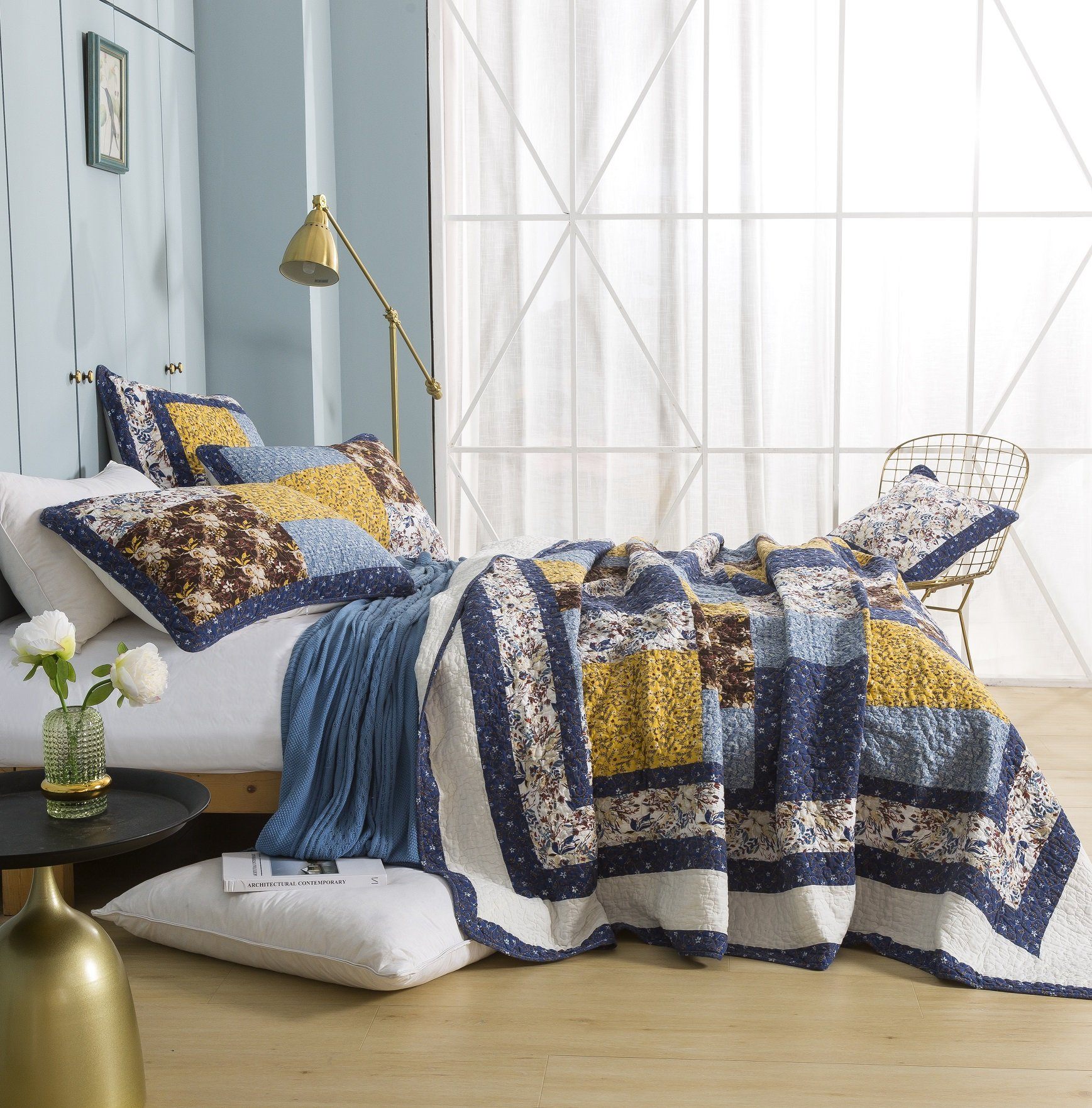 Tache Prairie Sunset White Blue Yellow Brown Floral Cotton Patchwork Quilt Set (JHW-887)