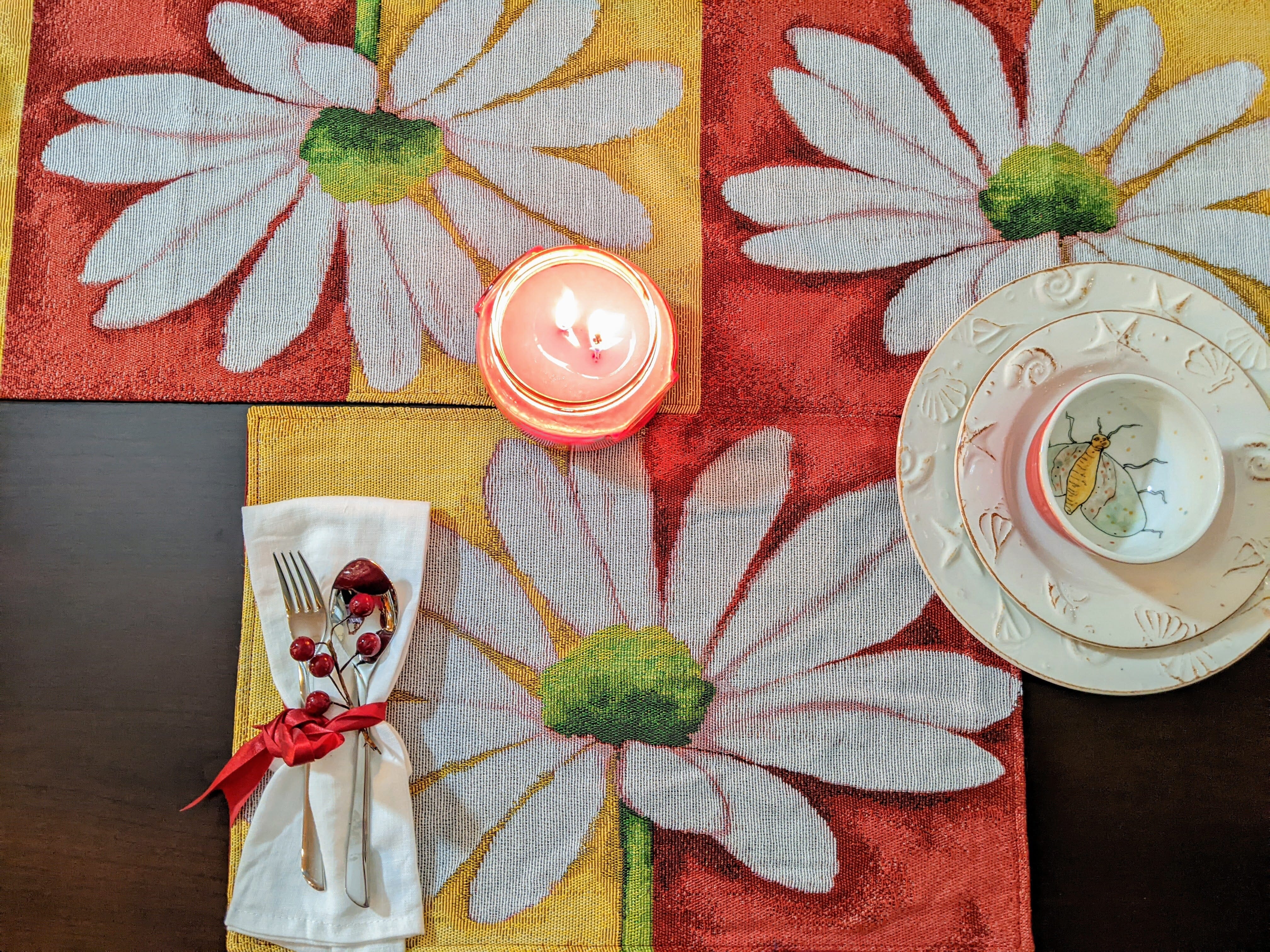 Tache Loves Me Not Daisy Tapestry Table Runner (9046)