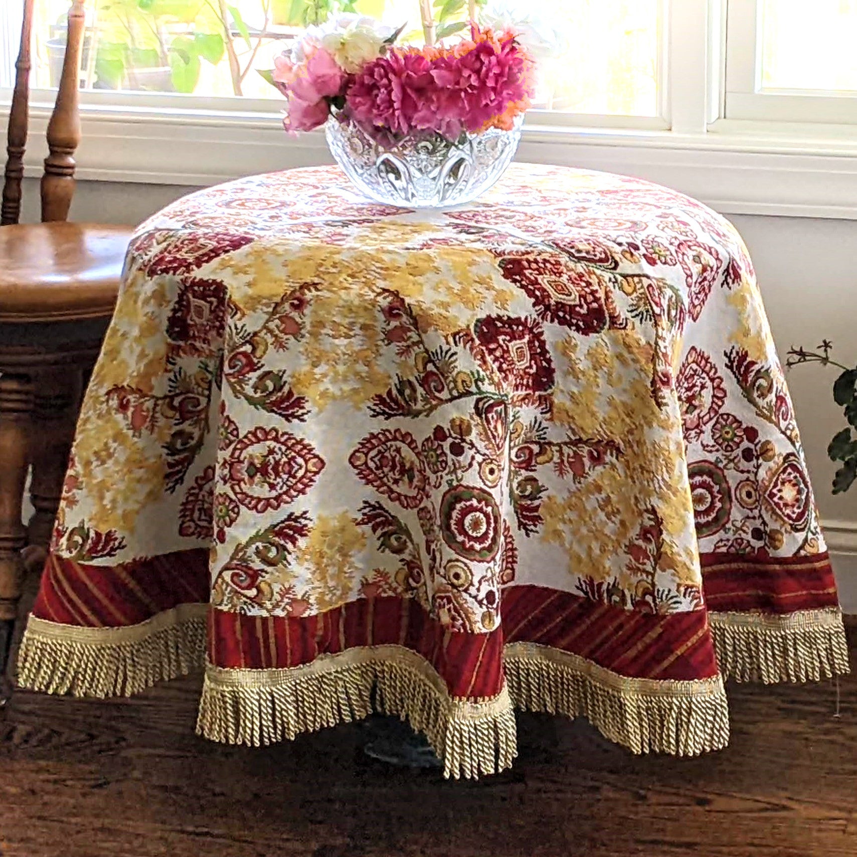 Taterbush Elegant Burgundy Ornate Paisley Woven Tapestry Tablecloth (18194)
