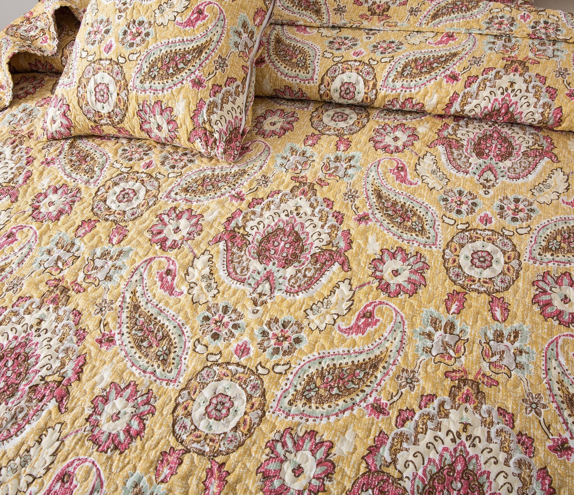 Tache Royal Medallion Floral Paisley Damask Yellow Pink Boho Chic Quilt Set (SD5357)