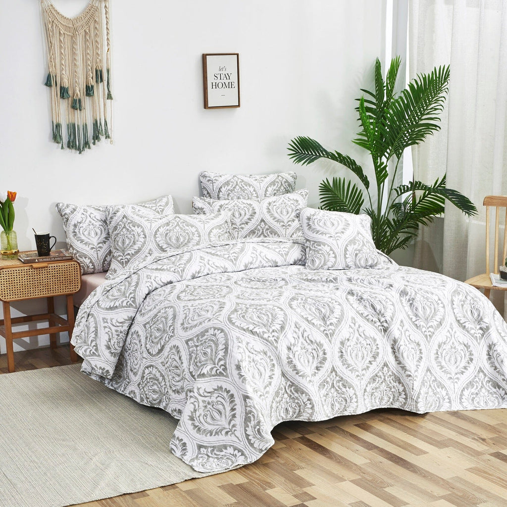 Tache Dreamy Moon Sky Ogee Damask Heather Gray White Quilt Set (TB300)