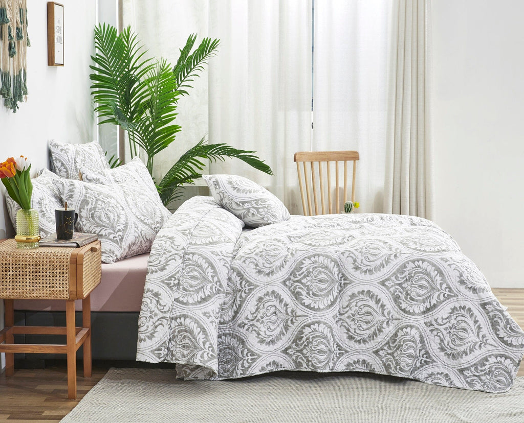 Tache Dreamy Moon Sky Ogee Damask Heather Gray White Quilt Set (TB300)