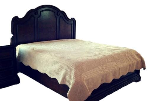 Tache Super Soft Tan Beige Scalloped Coral Reef Quilted Fleece Bedspread Set (DXJ109013-1)