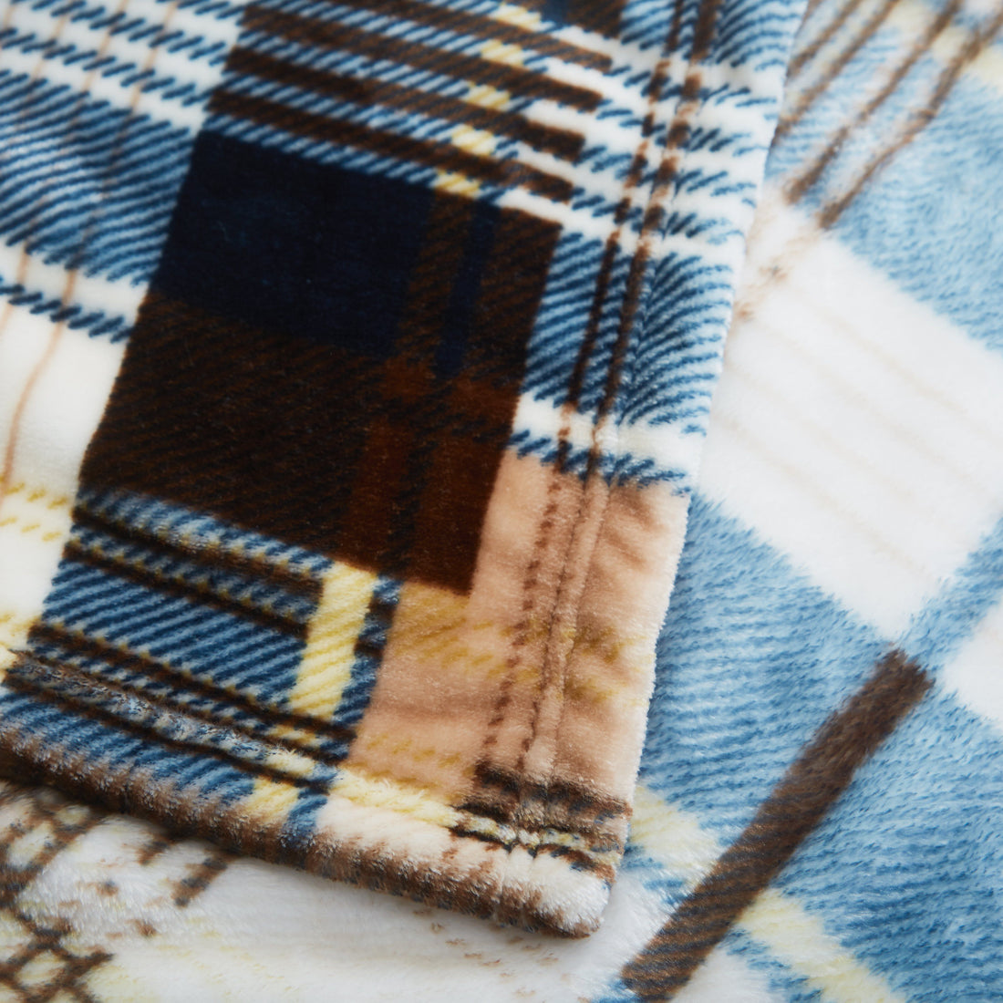 Taterbush Super Soft Winter Cabin Flannel Throw Blanket