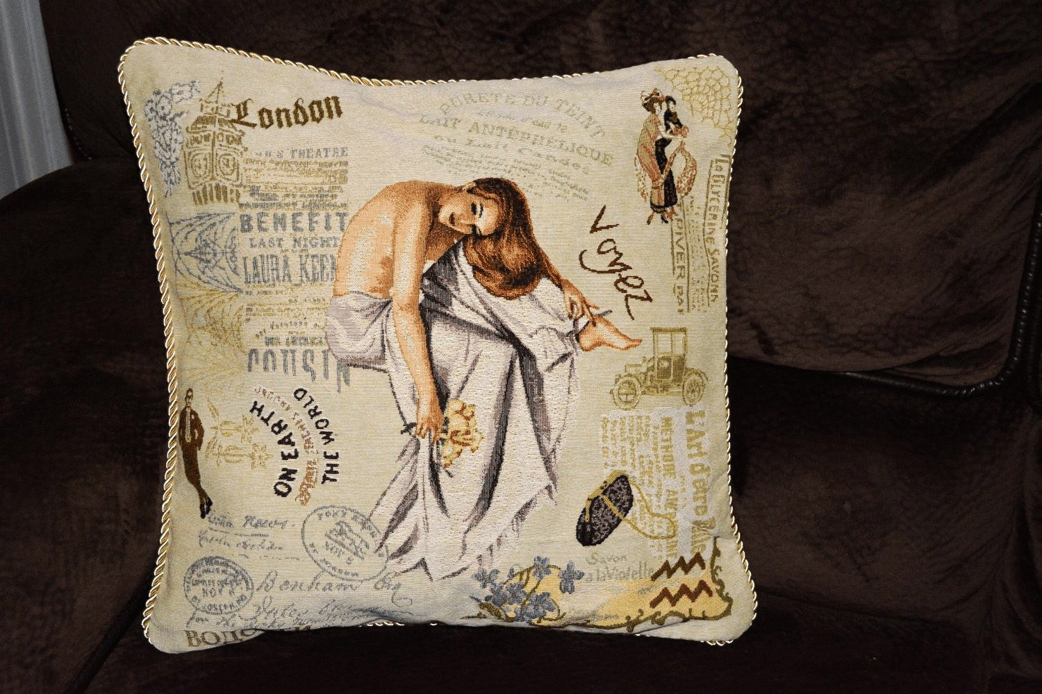 Tache Parisian Model European Postcard Vintage Tapestry Throw Pillow Cover (1362CC)