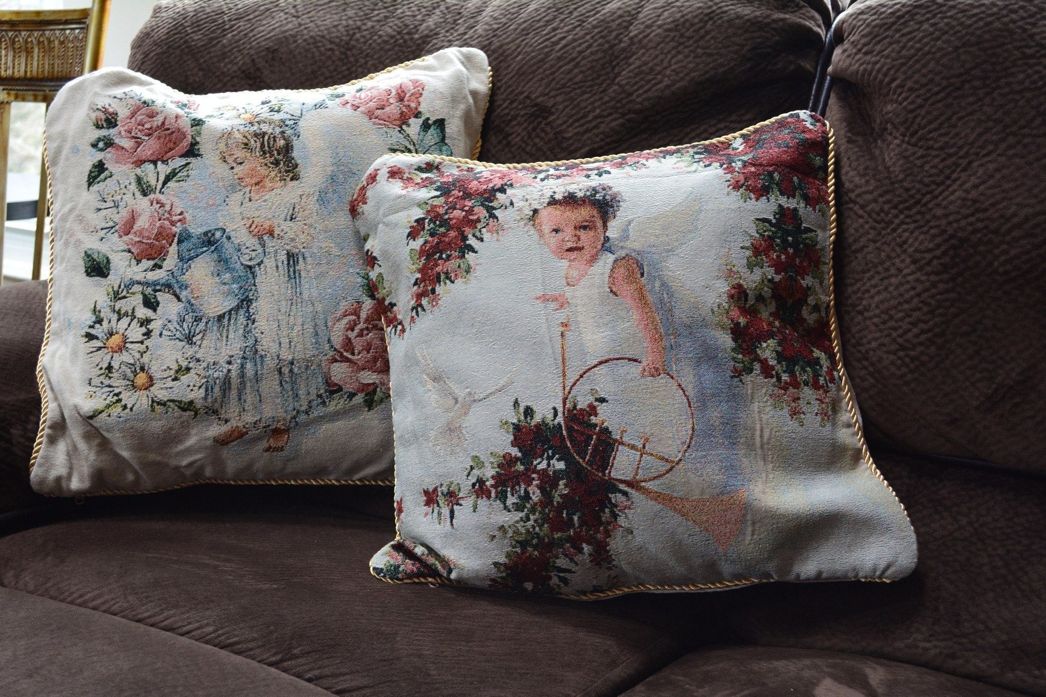 Tache Cupid's Horn Antique Rose Bird Dove Woven Tapestry Throw Pillow Cover (16375)