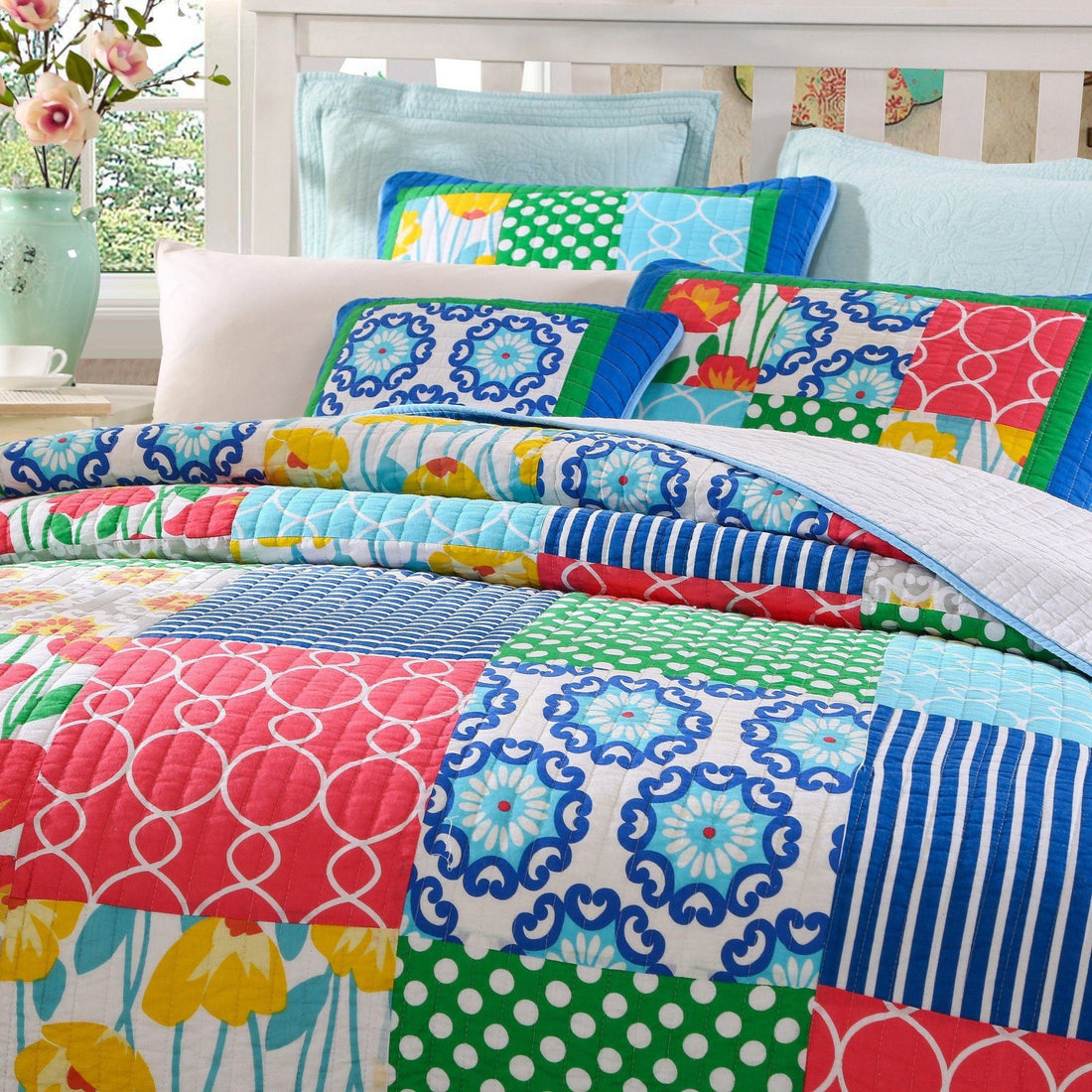 Taterbush Cotton Dreamy Meadow Patchwork Floral Quilt Set (JHW-568)