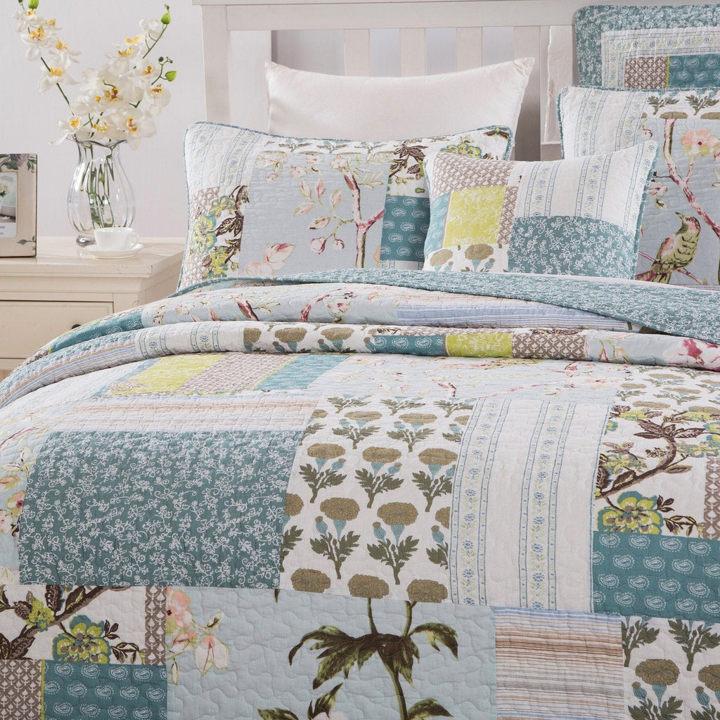 Tache 2-3 Piece Cotton Sky Breeze Pastel Blue Patchwork Quilt Set (JHW-684)