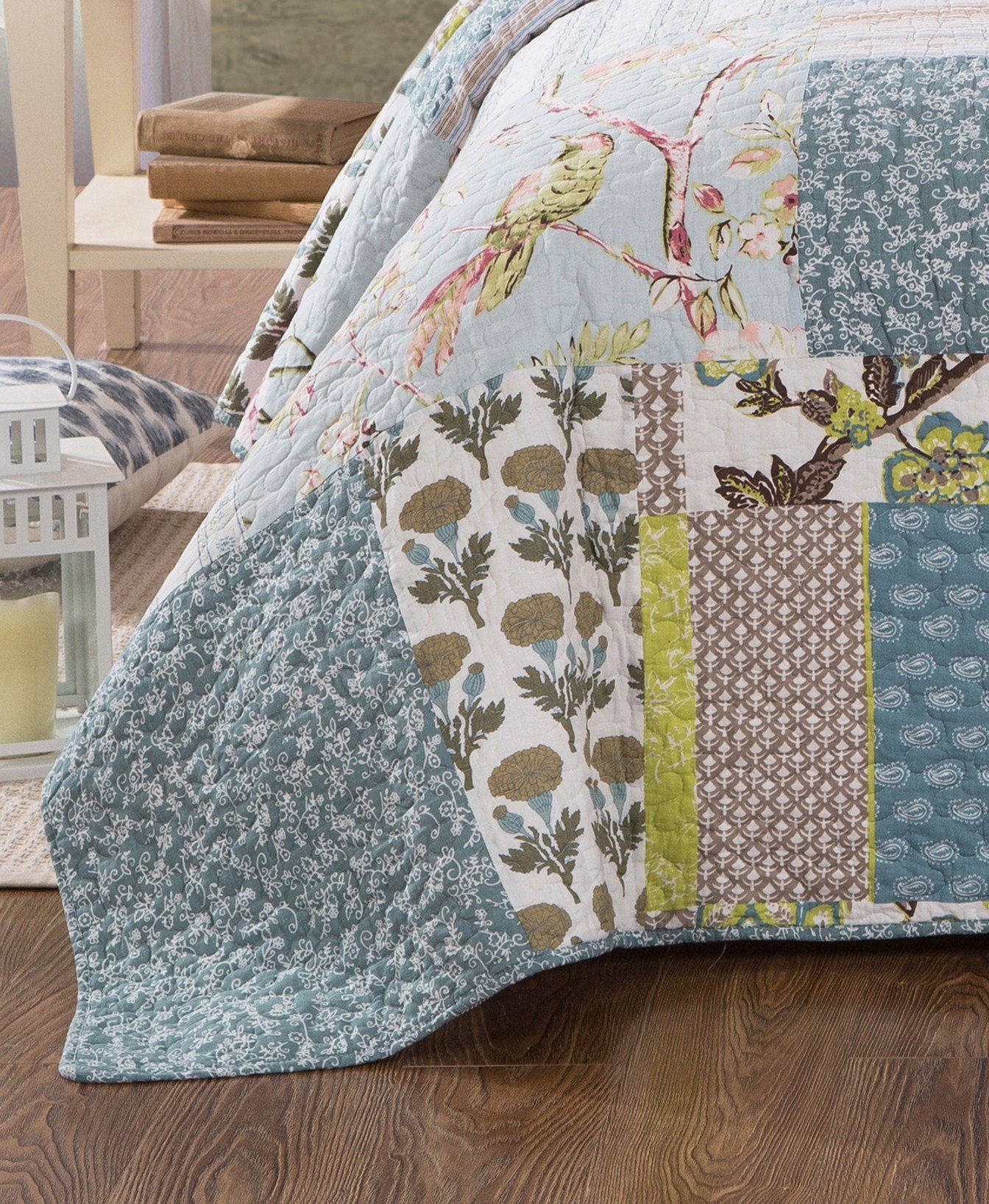 Tache 2-3 Piece Cotton Sky Breeze Pastel Blue Patchwork Quilt Set (JHW-684)