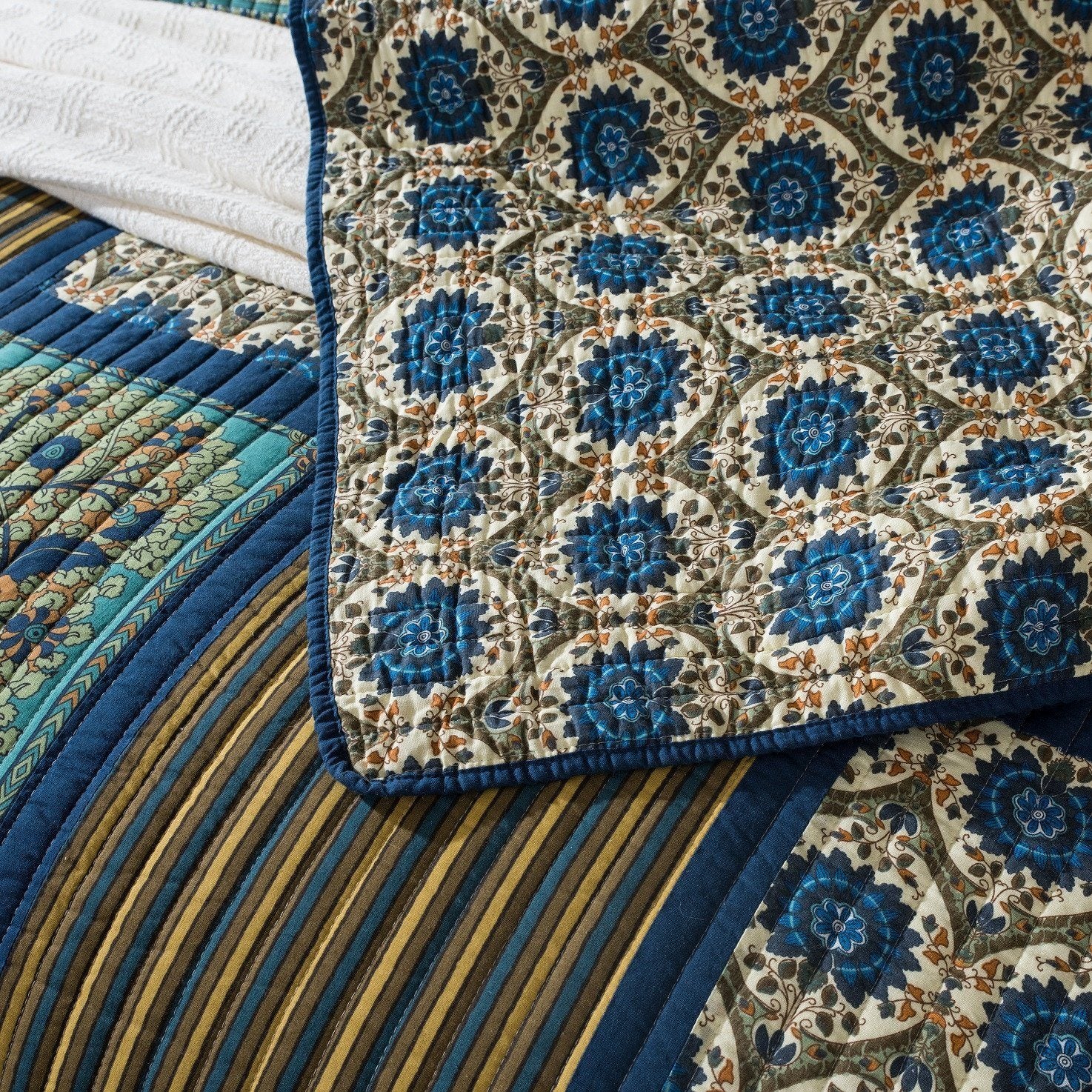 Tache 2-3 Piece Elegant Striped Forest Patchwork Quilt Vibrant Multi Color (JHW-679)