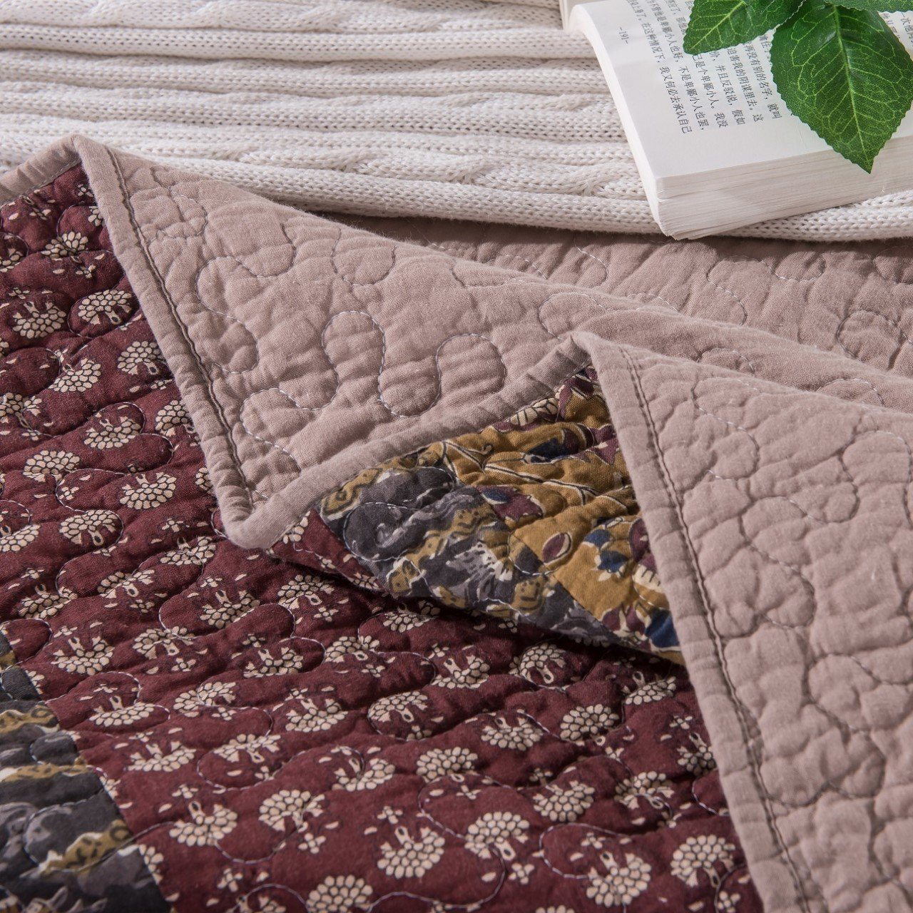 Tache Sunset Blooms Floral Patchwork Cotton Multi color Bedspread Quilt Set (JHW-825)