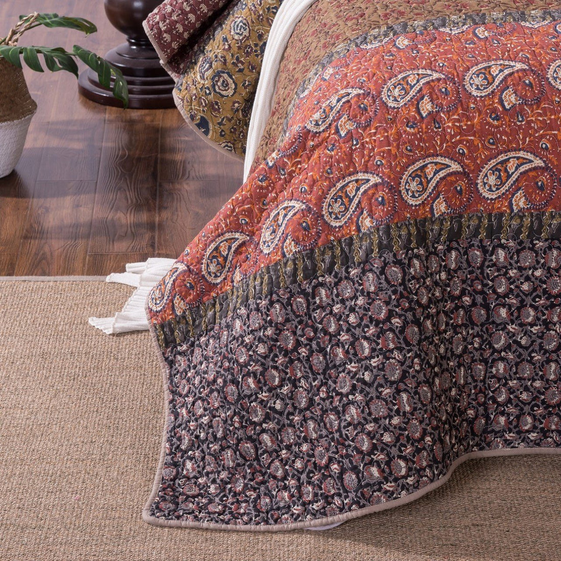 Taterbush Sunset Blooms Floral Patchwork Cotton Multi color Bedspread Quilt Set (JHW-825)