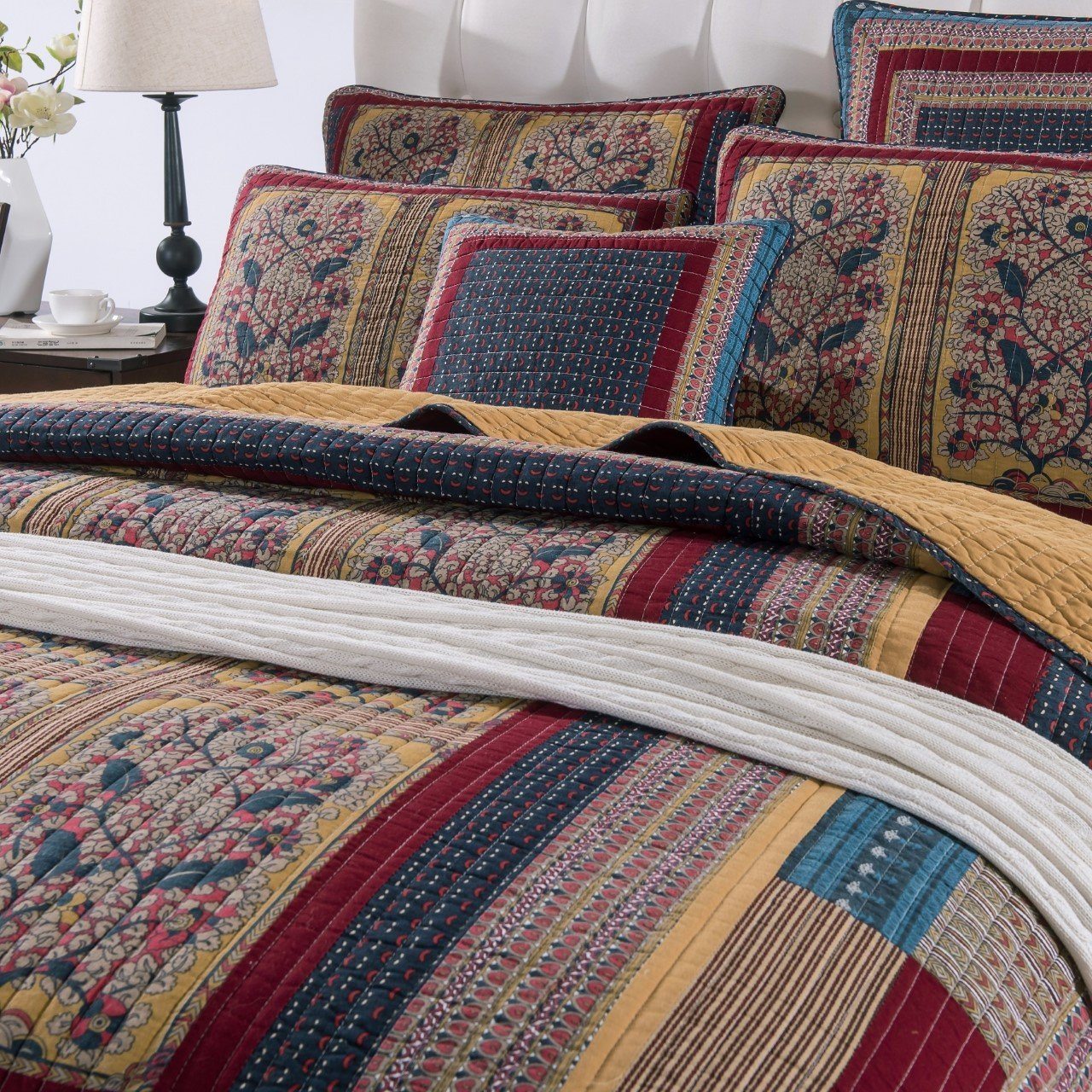 Tache Vineyard Cottage Floral Lightweight Patchwork Bedspread Quilt Set (JHW-827)